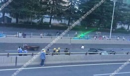 平湖爆料车祸事件最新,悲剧瞬间，生命无常，紧急救援展开